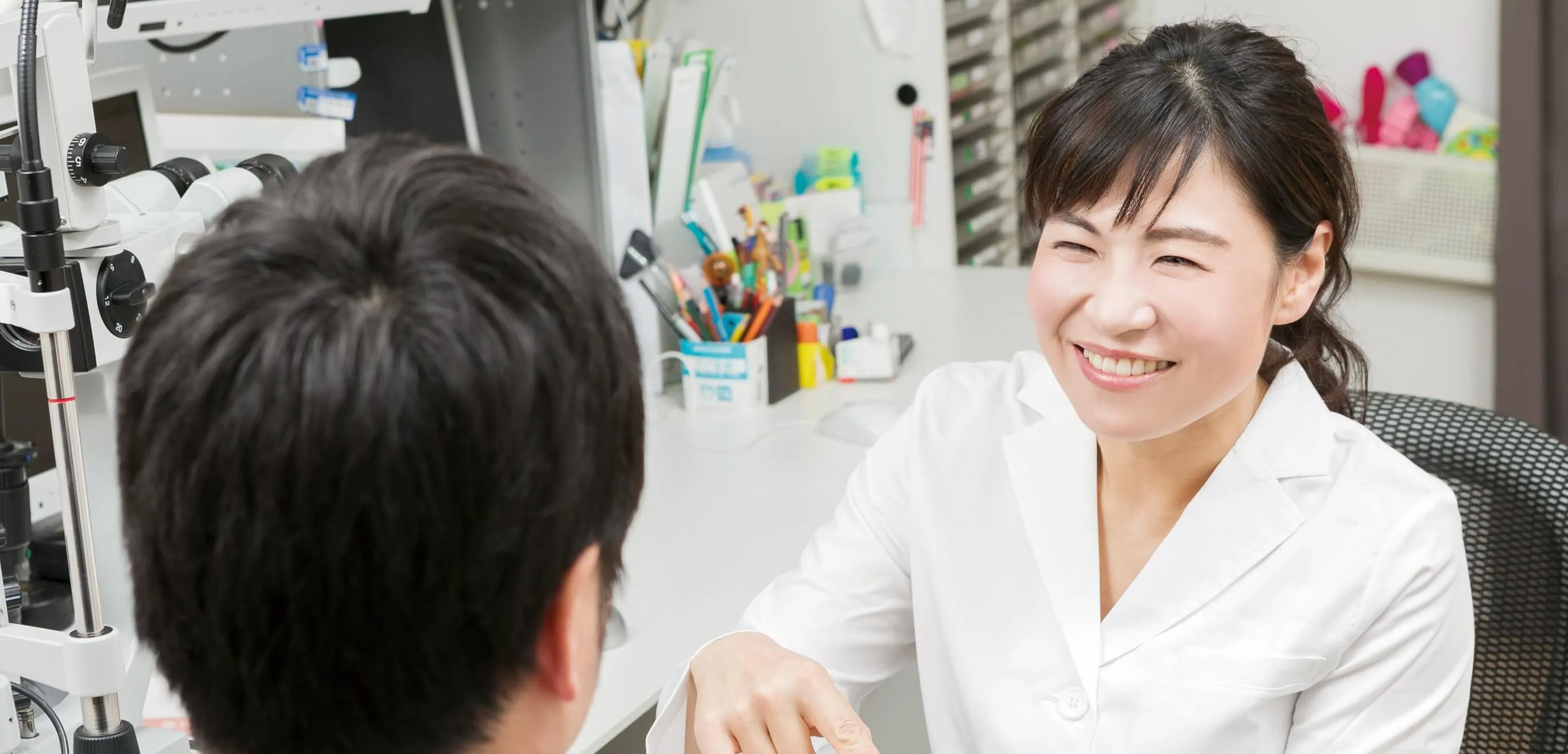 目と体の両方をケアします 患者様への伝え方、導入器械すべてを選択する基準は「自分が受けたい治療」です Kamiyashiro Eye Clinic